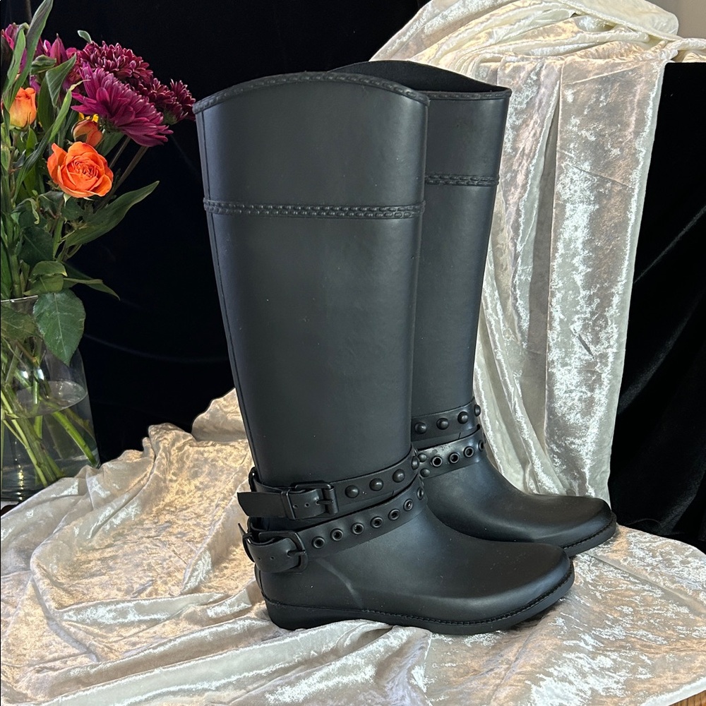 NWT DIRTY LAUNDRY RUBBER RAIN BOOTS 6
